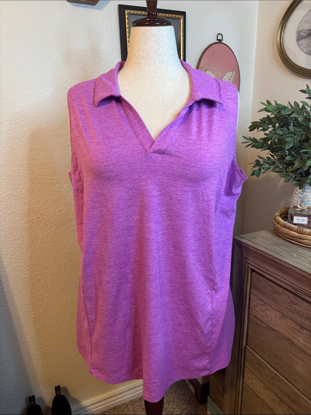 LIVI Active by Lane Bryant Sleeveless Polo Tunic in Heather Purple-Size 18/20